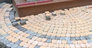 Укладка плитки на крыльцо в Махачкале по цене от 828 руб. за м² | ТротуарнаяПлитка