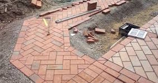 Укладка тротуарной плитки в Махачкале в октябре
