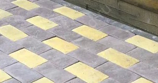 Укладка тротуарной плитки вокруг дома в Махачкале - цены от 828 руб.