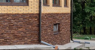 Наружная отделка фундамента в Махачкале от ТротуарнаяПлитка по цене от 932 руб.