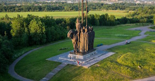 Благоустройство памятников в Махачкале от 932 руб. – компания ТротуарнаяПлитка