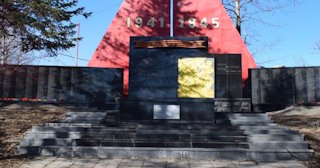 Профессиональное благоустройство памятников в Махачкале в октябре